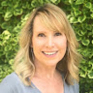 Meet your Posher, Angela gwen